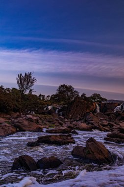 Sahilde gün batımı