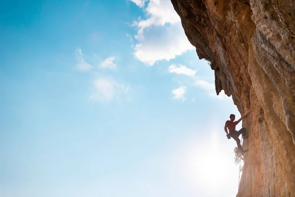 Rock Climber Climbing Rock Man Doing Olympic Sport Natural Terrain — Fotografia de Stock