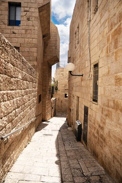 Прекрасная Узкая Улочка Старого Города Иерусалима Солнечный Весенний День — стоковое фото