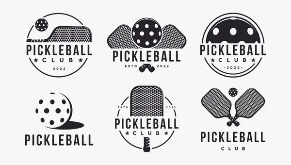 Beyaz arkaplanda Vintage Pickleball logo rozet vektörü kümesi