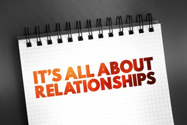 Not defterinde İlişki metni, konsept özgeçmişi var.