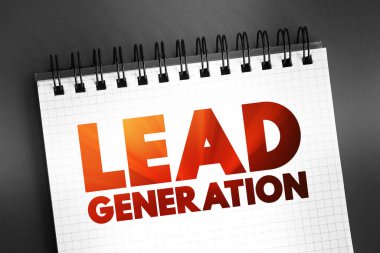 Lead Generation - tüketici çıkarlarının başlatılması veya bir işletmenin ürün veya hizmetlerine soruşturma başlatılması, not defterinde metin kavramı