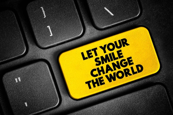 Laat Glimlach Veranderen Wereld Tekst Citaat Knop Het Toetsenbord Concept — Stockfoto