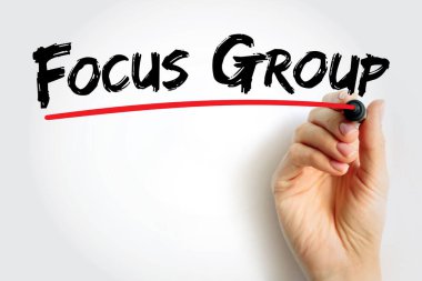 Focus Group - başka ortak deneyimleri, metin kavramı geçmişi olan az sayıda benzer katılımcının katıldığı röportaj