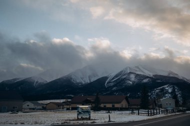 Dağların güzel manzarası