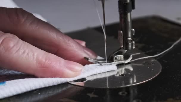 Old Female Hands Seamstress Sew Retro Sewing Machine Home Slow — Video Stock