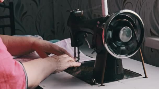 Aged Seamstress Sews Traditional Sewing Machine Home Slow Motion Close — Video Stock
