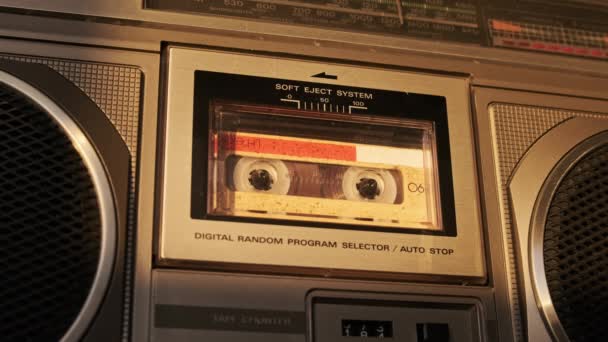 Pemutar Kaset Audio Dalam Perekam Pita Vintage Pemutar Piringan Hitam — Stok Video