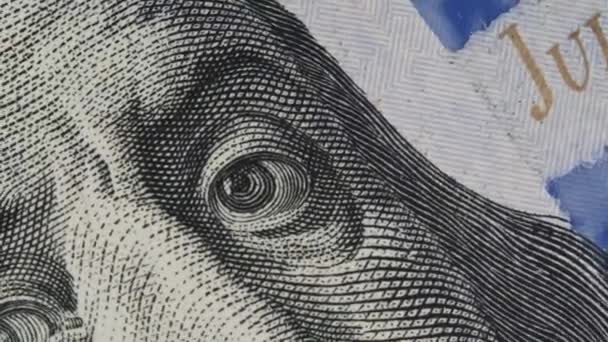 One Hundred Dollar Banknote Rotate Extreme Macro Rotating 100 Bill — Vídeo de stock