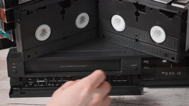 Eject Vhs Tape Cassette Vcr Player Male Hand Pulls Out — Stockvideo