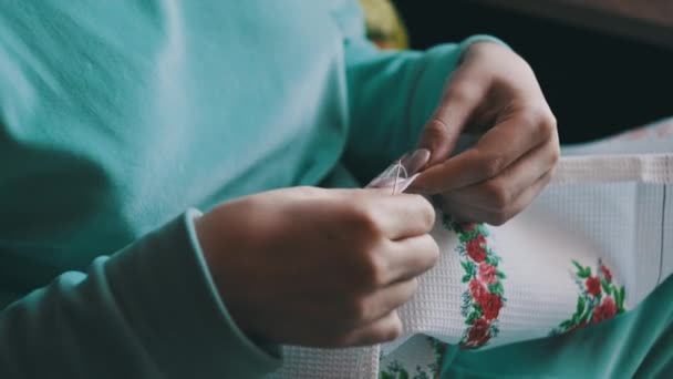 Beautiful Female Hands Sew Manually Thread Needle Young Woman Sews — Stock videók