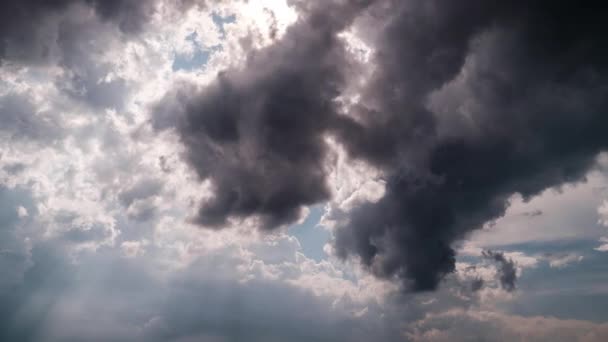 Deszczowe Chmury Poruszają Się Niebie Timelapse Tło Szary Cumulus Grube — Wideo stockowe