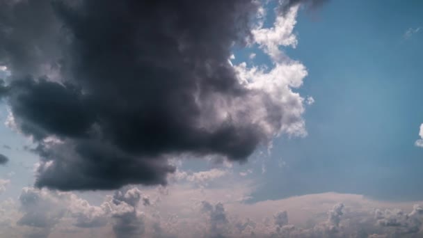 Deszczowe Chmury Poruszają Się Niebie Timelapse Tło Szary Cumulus Grube — Wideo stockowe