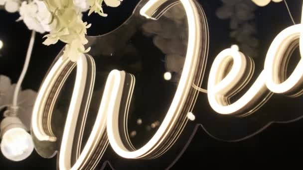 Neon Inscription Wedding Day Ceremony Wedding Arch Decorated Fresh White — Stock Video