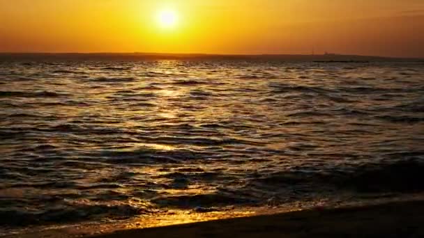 Водна Поверхня Заході Сонця Повільному Русі Прекрасний Фон Золотисто Кольорових — стокове відео
