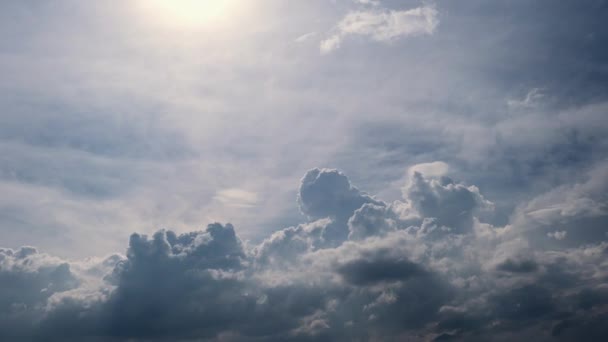 Хронология Удивительных Кумулонимбов Небе Крупный План Облачного Пространства Светлыми Серыми — стоковое видео