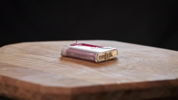 Baterai Litium Berputar Dari Dekat Baterai Lithium Untuk Perangkat Akumulator — Stok Video