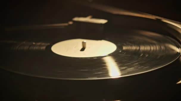 Disque Vinyle Vintage Filant Gros Plan Sur Platine Rétro Ancien — Video