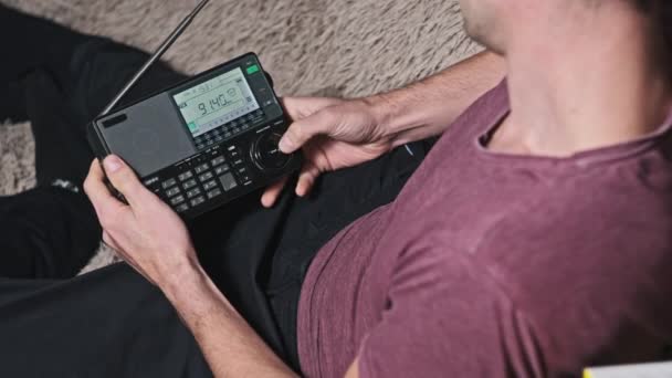 Man Hold Modern Portable Radio Big Digital Lcd Scale Displaying — Stock Video