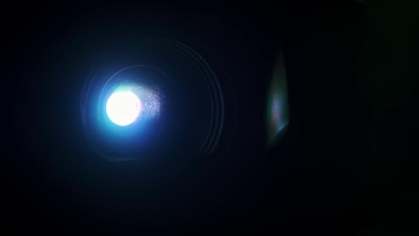 Jasná Projektor Duhové Světlo Zblízka Multibarevné Reflektory Poskytují Jasný Barevný — Stock video
