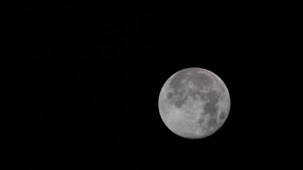 Full Beaver Moon Seen Hertford Heath — Stock video