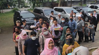 Jakarta, Endonezya - 01: 30 2022: Bir düğünde kalabalık