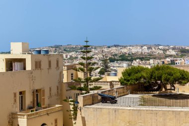 Citadel Victoria'da siyah eski dökme demir top. Hisar Victoria Malta kalesi içinde St John kalesi müstahkem bir şehirdir. Gozo Adası. Unesco Dünya Mirası.