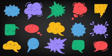 Siyah arkaplanda renkli kömür kalem çizgisi konuşma baloncukları. Çeşitli konuşmalar ve balon şekilleri. Vektör tebeşir grafik elementleri