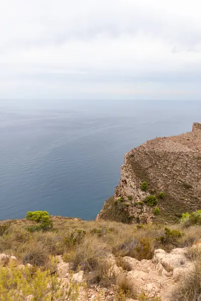 西班牙南部的海滩 悬崖和旅游胜地 瓦伦丁社区的白色海岸 — 图库照片