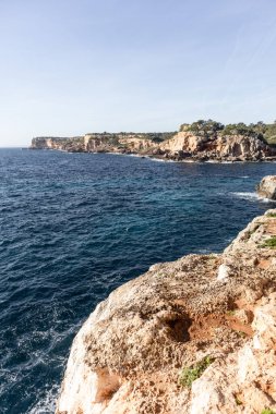 Mayorka, İspanya, Avrupa 'daki körfezler, plajlar ve uçurumlar. Akdeniz 'deki Palma de Mallorca.