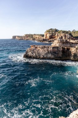 Mayorka, İspanya, Avrupa 'daki körfezler, plajlar ve uçurumlar. Akdeniz 'deki Palma de Mallorca.