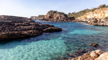 Mayorka, İspanya, Avrupa 'daki körfezler, plajlar ve uçurumlar. Akdeniz 'deki Palma de Mallorca.