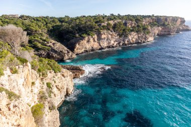 Mayorka, İspanya, Avrupa 'daki körfezler, plajlar ve uçurumlar. Akdeniz 'deki Palma de Mallorca.
