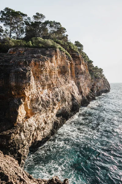 Mayorka, İspanya, Avrupa 'daki körfezler, plajlar ve uçurumlar. Akdeniz 'deki Palma de Mallorca.