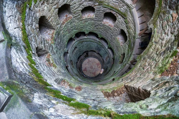 Sintra, Portekiz. 01 Kasım 2022. Sintra Portekiz 'de Quinta da Regaleira