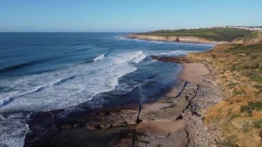 Ericeira 'daki Pedra plajı, Ericeira Portekiz' deki dünya sörf rezervinin bir parçasıdır..