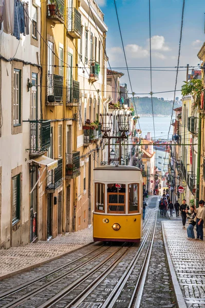 Lissabon Portugal März 2023 Blick Auf Die Bica Standseilbahn Der — Stockfoto