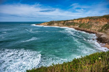 Ericeira 'daki Coxos Körfezi, Ericeira Portekiz' deki dünya sörf rezervinin bir parçasıdır..