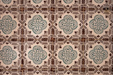 Geleneksel Portekiz kiremitleri geometrik formlar