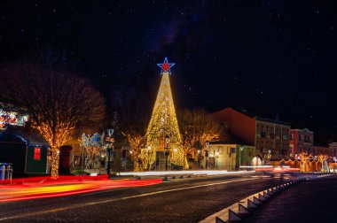 Mafra, Portekiz. 21 Aralık 2024 'te Portekiz' in Mafra kentindeki Cristhmas dekorasyonları.