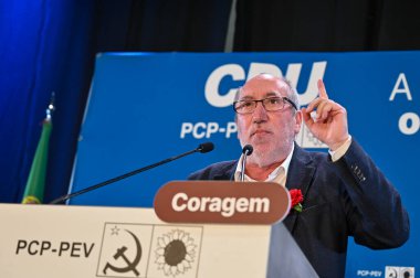 Lizbon, Portekiz. 11 Mayıs 2025. CDU, yaklaşan parlamento seçimleri kapsamında Lizbon 'daki Carlos Lopes Pavyonu' nda bir miting ve kutlama düzenledi..