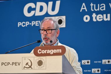 Lizbon, Portekiz. 11 Mayıs 2025. CDU, yaklaşan parlamento seçimleri kapsamında Lizbon 'daki Carlos Lopes Pavyonu' nda bir miting ve kutlama düzenledi..
