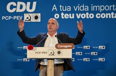 Lizbon, Portekiz. 11 Mayıs 2025. CDU, yaklaşan parlamento seçimleri kapsamında Lizbon 'daki Carlos Lopes Pavyonu' nda bir miting ve kutlama düzenledi..