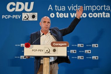 Lizbon, Portekiz. 11 Mayıs 2025. CDU, yaklaşan parlamento seçimleri kapsamında Lizbon 'daki Carlos Lopes Pavyonu' nda bir miting ve kutlama düzenledi..
