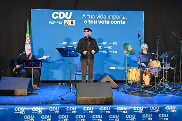 Lizbon, Portekiz. 11 Mayıs 2025. CDU, yaklaşan parlamento seçimleri kapsamında Lizbon 'daki Carlos Lopes Pavyonu' nda bir miting ve kutlama düzenledi..