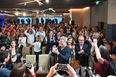 Lizbon, Portekiz. 18 Mayıs 2025. Demokratik İttifak, AD, Sosyal Demokrat Parti, PSD ve CDS Halk Partisi koalisyonu, seçim gecesini Lizbon 'daki Epic Sana Marques Hotel' de düzenledi..