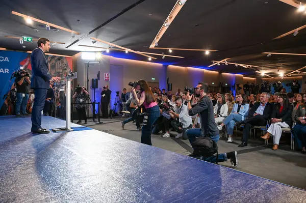 Lizbon, Portekiz. 18 Mayıs 2025. Demokratik İttifak, AD, Sosyal Demokrat Parti, PSD ve CDS Halk Partisi koalisyonu, seçim gecesini Lizbon 'daki Epic Sana Marques Hotel' de düzenledi..