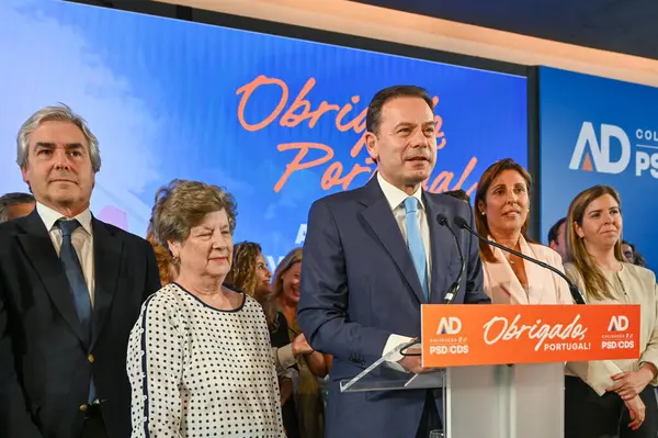 Lizbon, Portekiz. 18 Mayıs 2025. Demokratik İttifak, AD, Sosyal Demokrat Parti, PSD ve CDS Halk Partisi koalisyonu, seçim gecesini Lizbon 'daki Epic Sana Marques Hotel' de düzenledi..