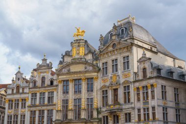 Grand-Place (Grote Markt), Brüksel merkez meydanı, Belçika. Brüksel 'in eski loncalarının çarpıcı Barok loncaları, mimari simgeleri, tarihi binaların manzarası.