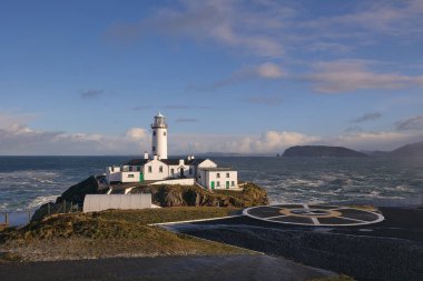 İrlanda 'nın Donegal ilçesindeki Fanad Deniz Feneri' nin manzarası